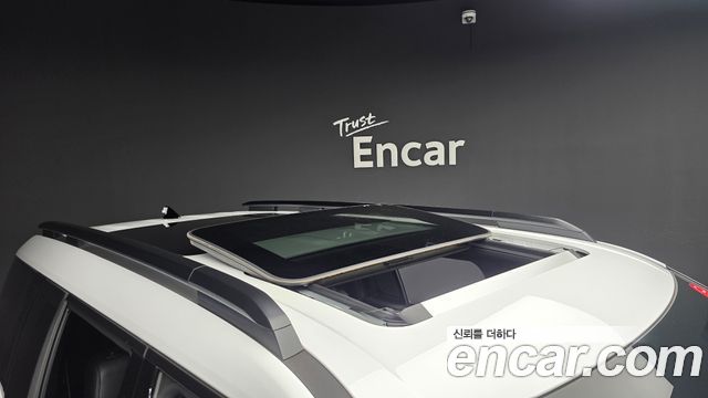 Hyundai Santafe 2025 — photo 40