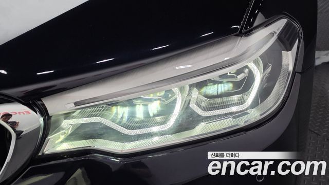 BMW 5-Series 2018 — photo 8