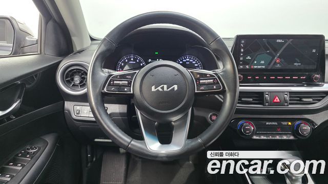Kia K3 2022 — photo 20