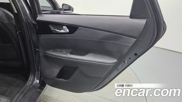 Kia K3 2022 — photo 15