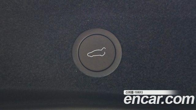 Tesla Model Y 2025 — photo 25