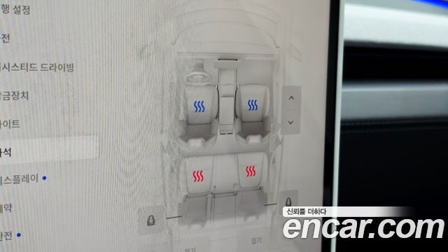 Tesla Model Y 2025 — photo 30