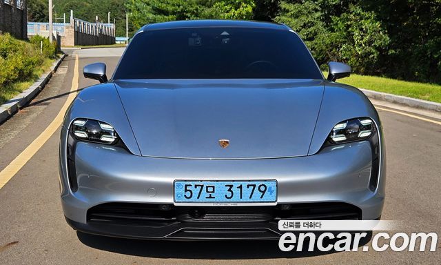 Porsche Taycan 2022 — photo 3