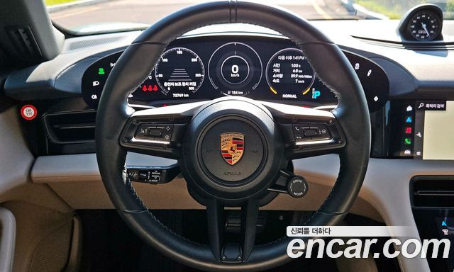 Porsche Taycan 2022 — photo 10