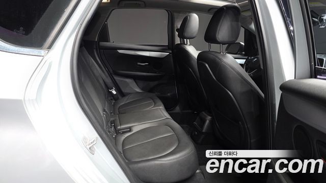 BMW 2-Series 2016 — photo 18