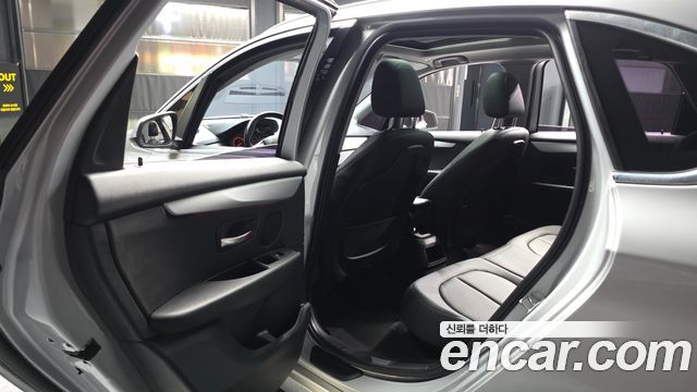 BMW 2-Series 2016 — photo 16