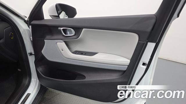 Polestar Polestar 2 2025 — photo 14