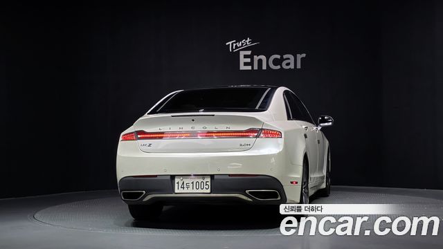 Lincoln MKZ 2018 — photo 4