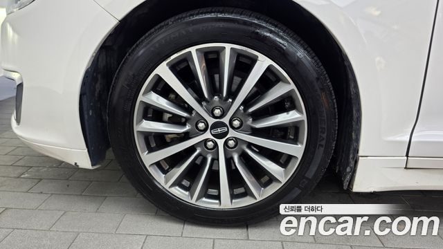 Lincoln MKZ 2018 — photo 5