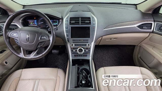 Lincoln MKZ 2018 — photo 7