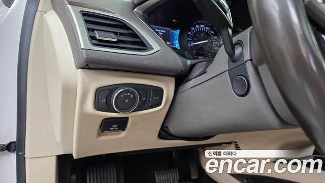 Lincoln MKZ 2018 — photo 16