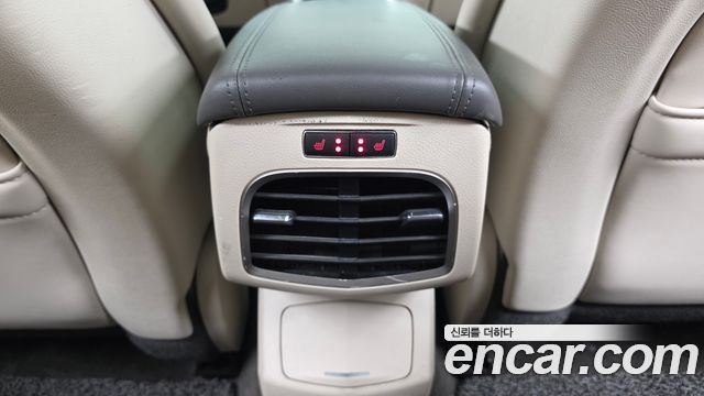 Lincoln MKZ 2018 — photo 18