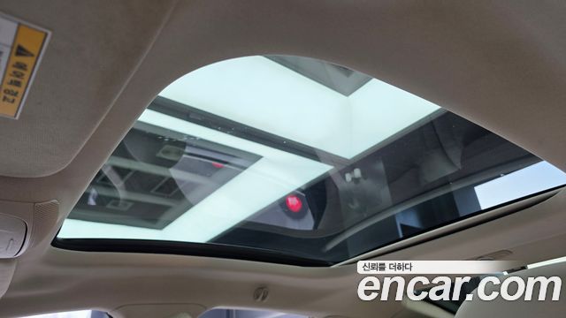 Lincoln MKZ 2018 — photo 19