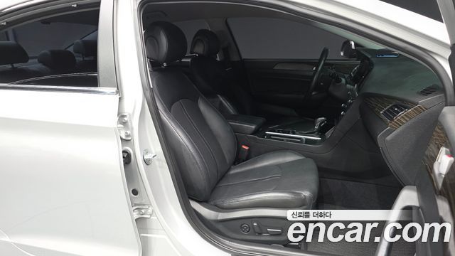 Hyundai Sonata 2016 — photo 17