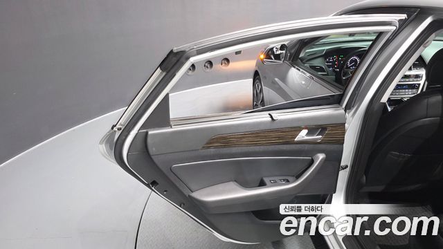 Hyundai Sonata 2016 — photo 15
