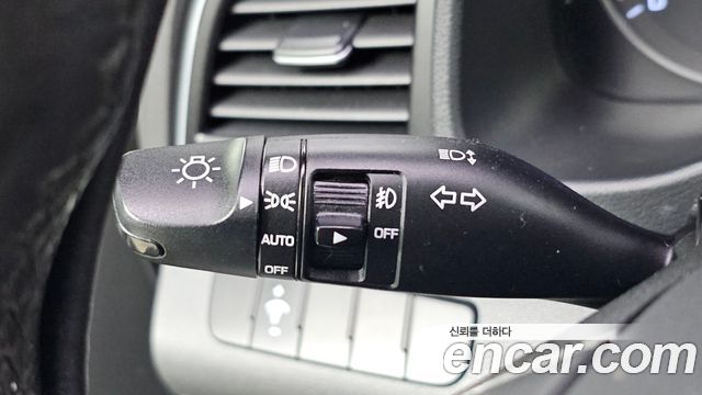 Hyundai AVANTE 2016 — photo 15