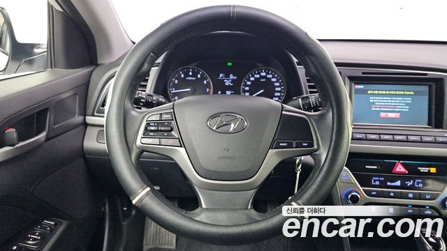 Hyundai AVANTE 2016 — photo 16