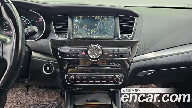 Kia K7 2015 — photo 20