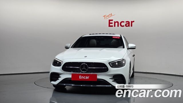 Mercedes-Benz E-Class 2023 — photo 3