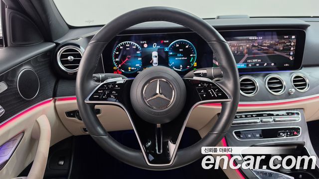 Mercedes-Benz E-Class 2023 — photo 19