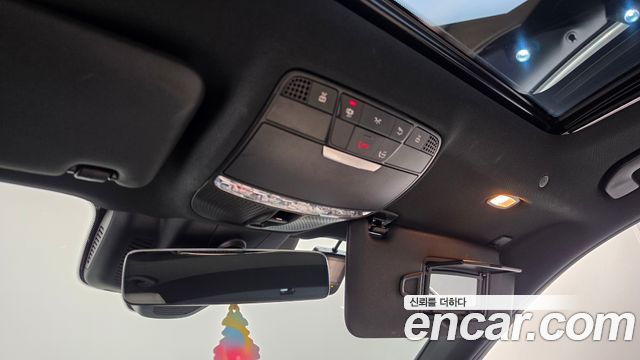 Mercedes-Benz E-Class 2023 — photo 21
