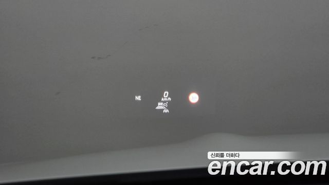 Mercedes-Benz E-Class 2023 — photo 30