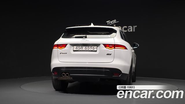 Jaguar F-PACE 2018 — photo 4
