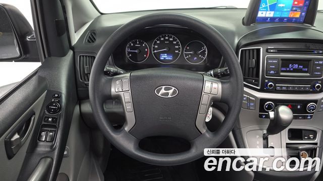 Hyundai Starex 2016 — photo 13