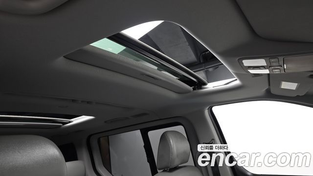 Hyundai Starex 2016 — photo 18