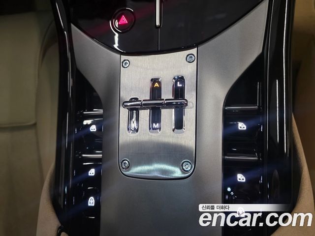 Ferrari Purosangue 2024 — photo 9
