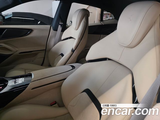 Ferrari Purosangue 2024 — photo 13