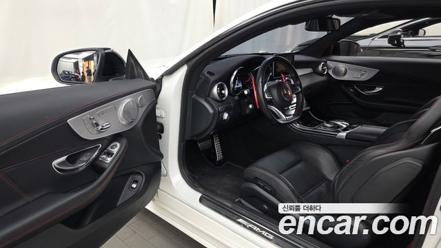 Mercedes-Benz C-Class 2018 — photo 13