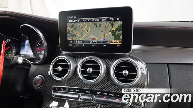 Mercedes-Benz C-Class 2018 — photo 20