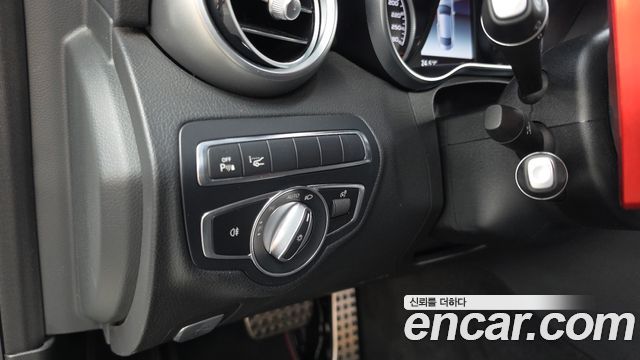 Mercedes-Benz C-Class 2018 — photo 25