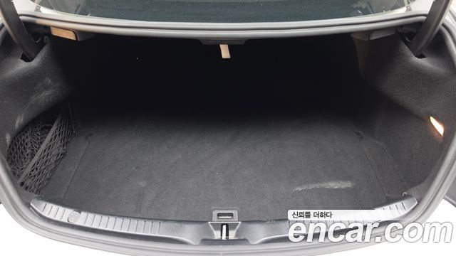 Mercedes-Benz C-Class 2018 — photo 26