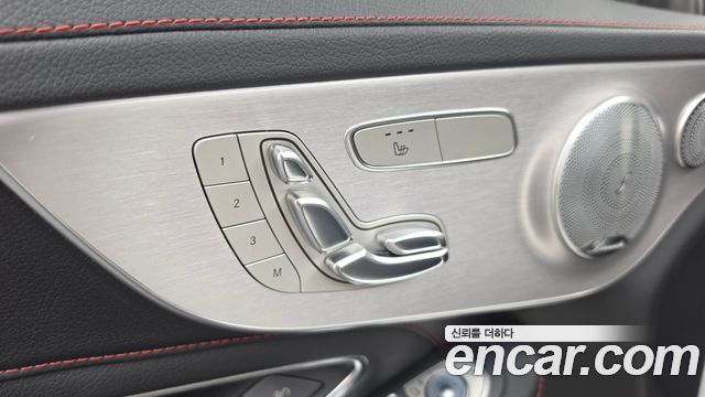 Mercedes-Benz C-Class 2018 — photo 28
