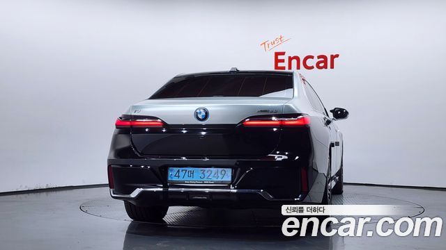 BMW i7 2023 — photo 4