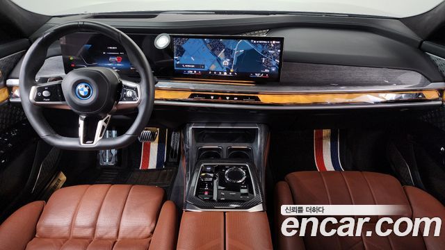 BMW i7 2023 — photo 10