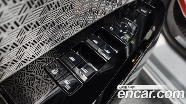 BMW i7 2023 — photo 22