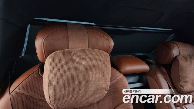 BMW i7 2023 — photo 25