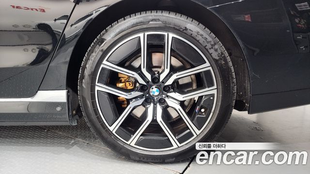 BMW i7 2023 — photo 7