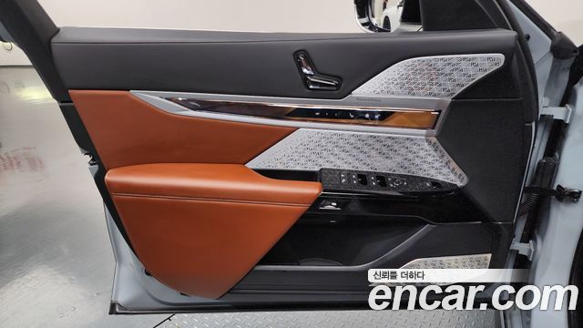 BMW i7 2023 — photo 14