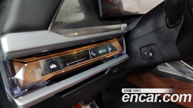 BMW i7 2023 — photo 30