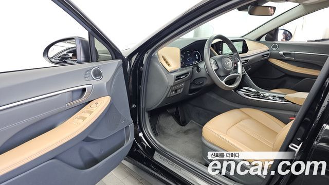 Hyundai Sonata 2023 — photo 13