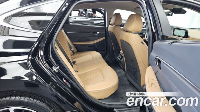Hyundai Sonata 2023 — photo 18