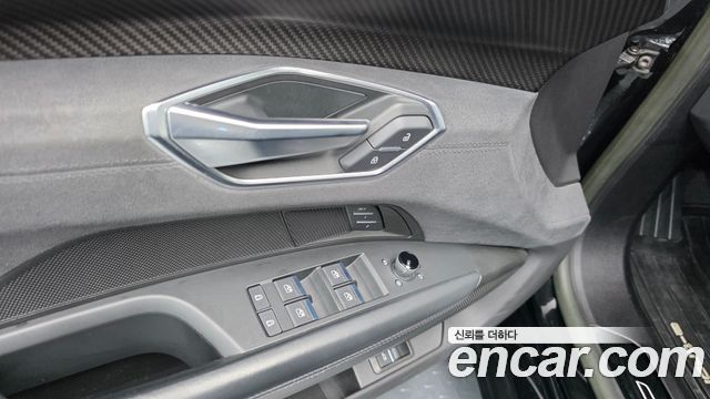 Audi e-tron GT 2022 — photo 26