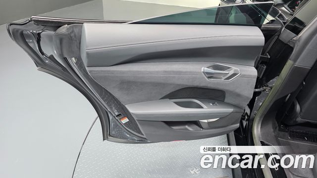 Audi e-tron GT 2022 — photo 15