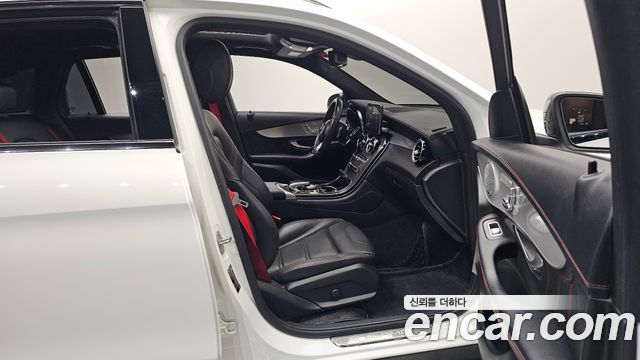 Mercedes-Benz GLC-Class 2017 — photo 11