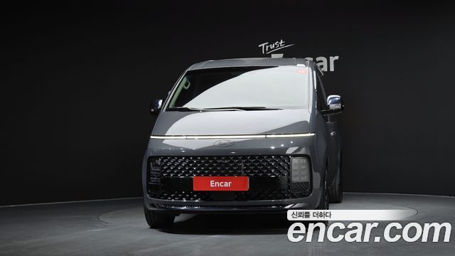 Hyundai Staria 2025 — photo 3