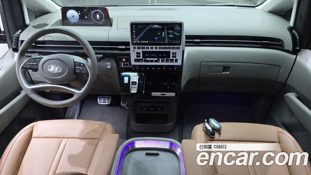 Hyundai Staria 2025 — photo 7